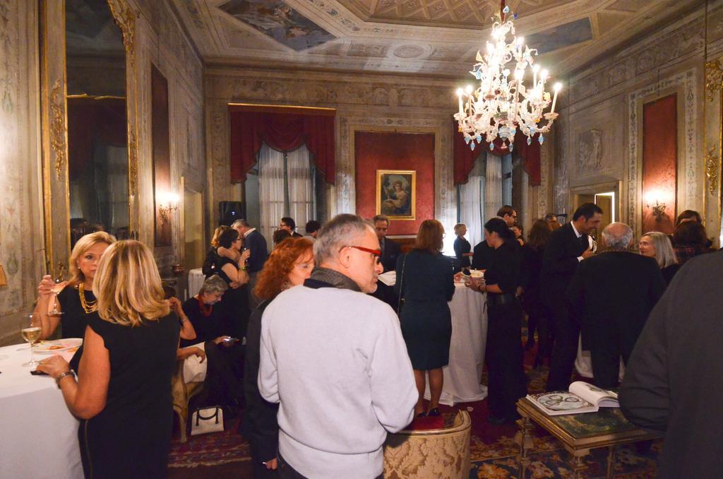 Palazzo Castiglioni Luxury Suite And Rooms มานโตวา ภายนอก รูปภาพ