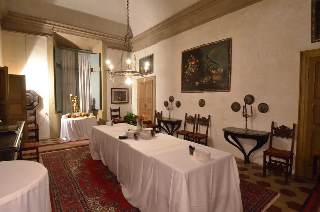 Palazzo Castiglioni Luxury Suite And Rooms มานโตวา ภายนอก รูปภาพ