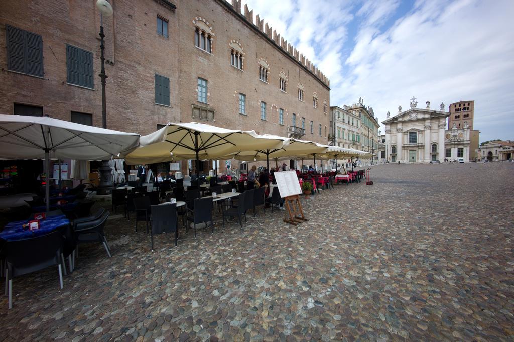 Palazzo Castiglioni Luxury Suite And Rooms มานโตวา ภายนอก รูปภาพ