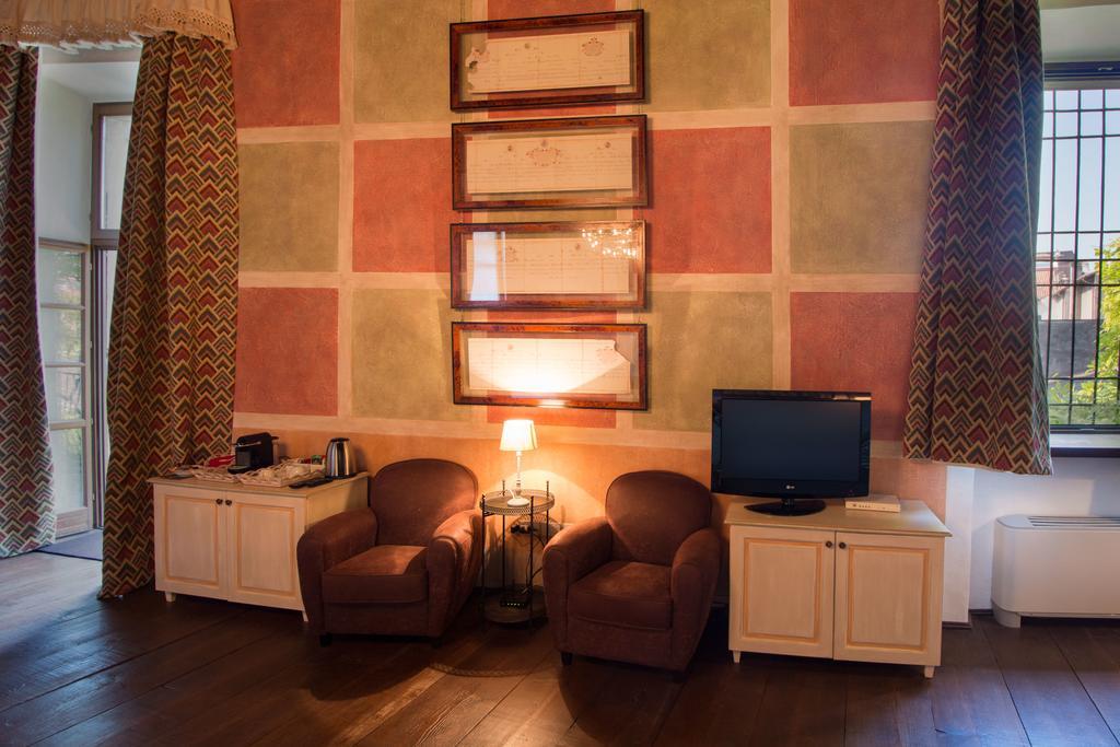 Palazzo Castiglioni Luxury Suite And Rooms มานโตวา ภายนอก รูปภาพ